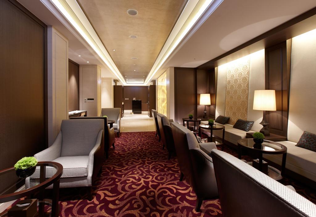 Hotel The Okura Prestige Taipéi Exterior foto The lounge at the airport