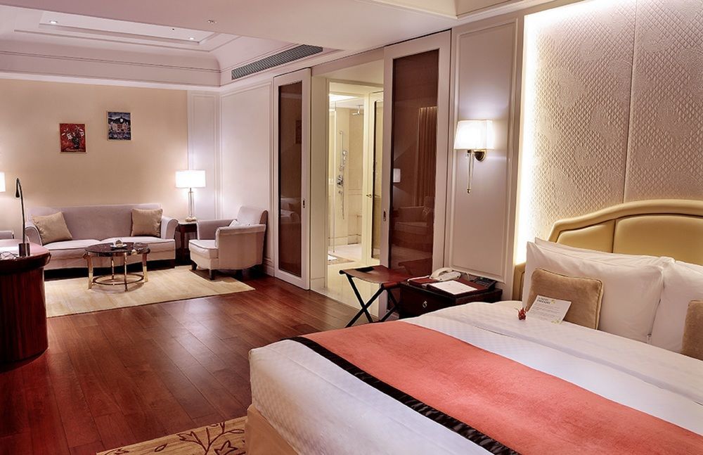 Hotel The Okura Prestige Taipéi Exterior foto A suite at the Taj Mahal Palace, Mumbai
