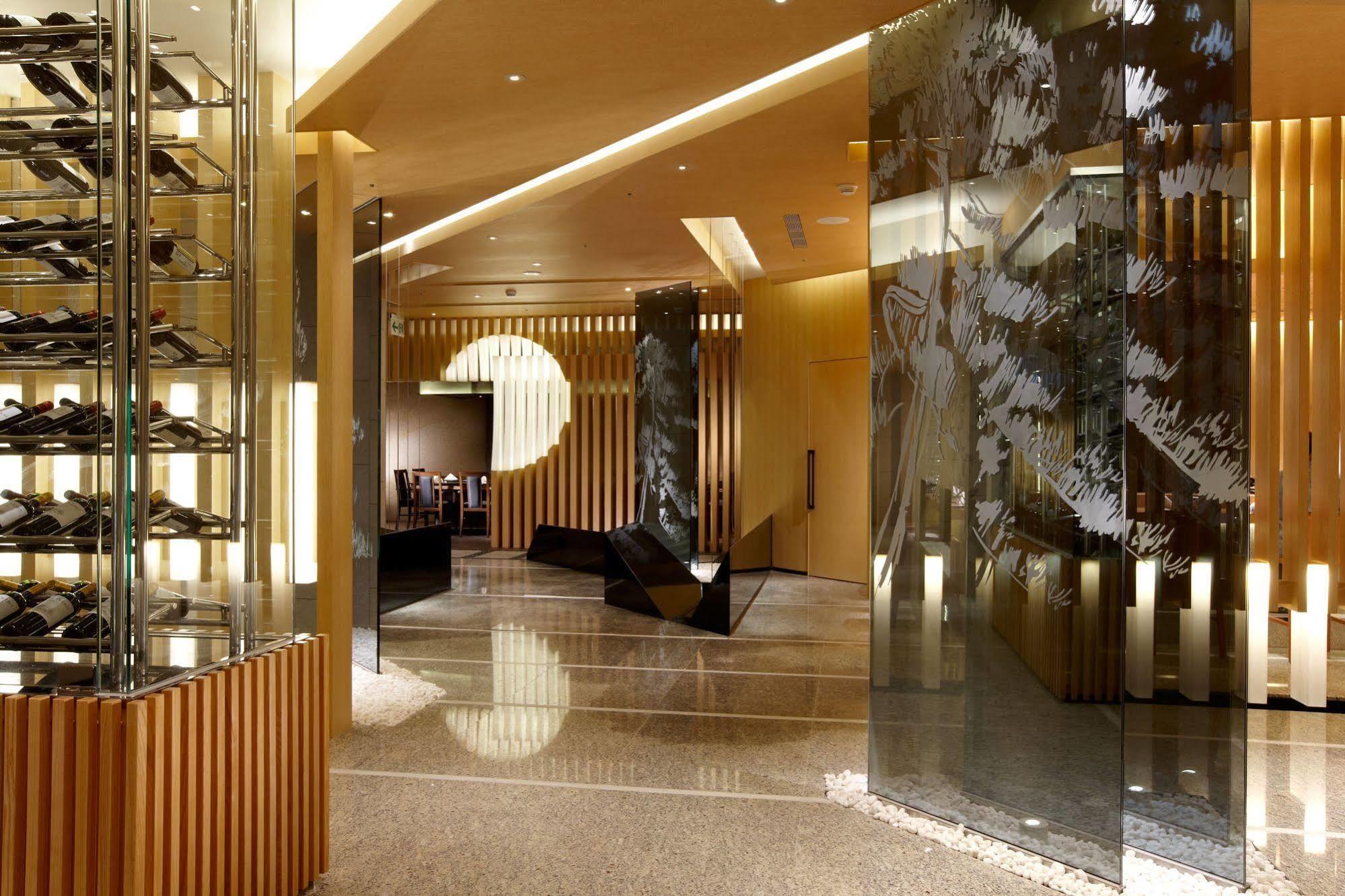 Hotel The Okura Prestige Taipéi Exterior foto The lobby of the hotel